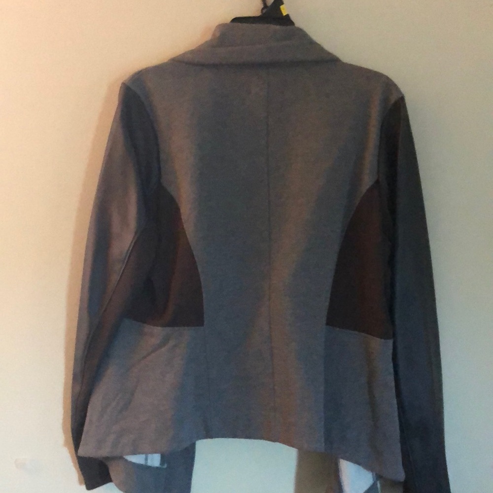 Jacket - Picture 4 of 4